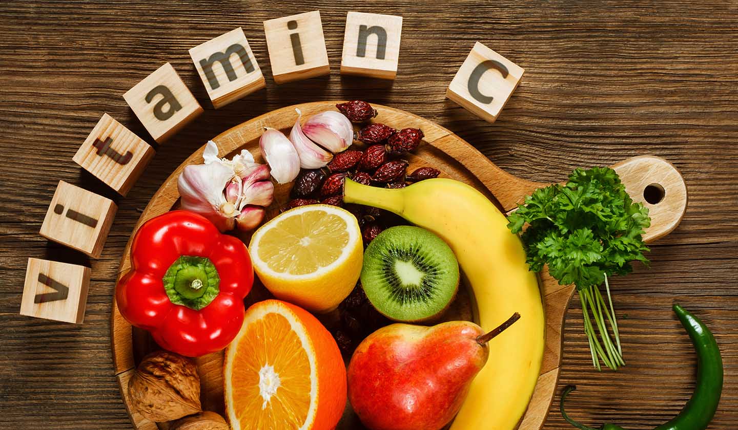 Balanced diet and vitamin C in the battle against cellulite