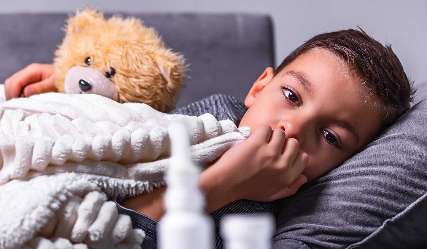 Criança sem atividade e com febre