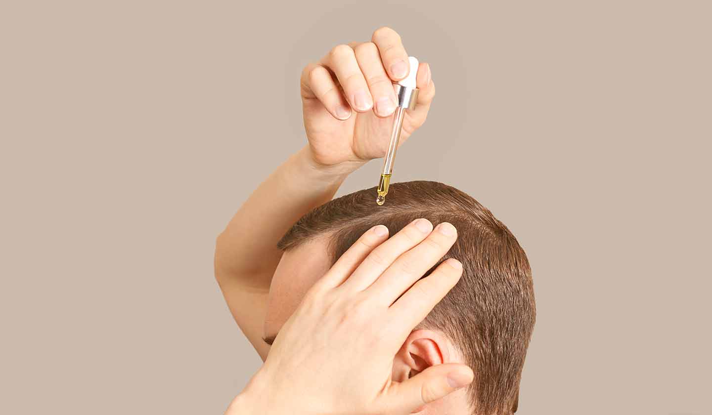 Aplicação de produtos no couro cabeludo