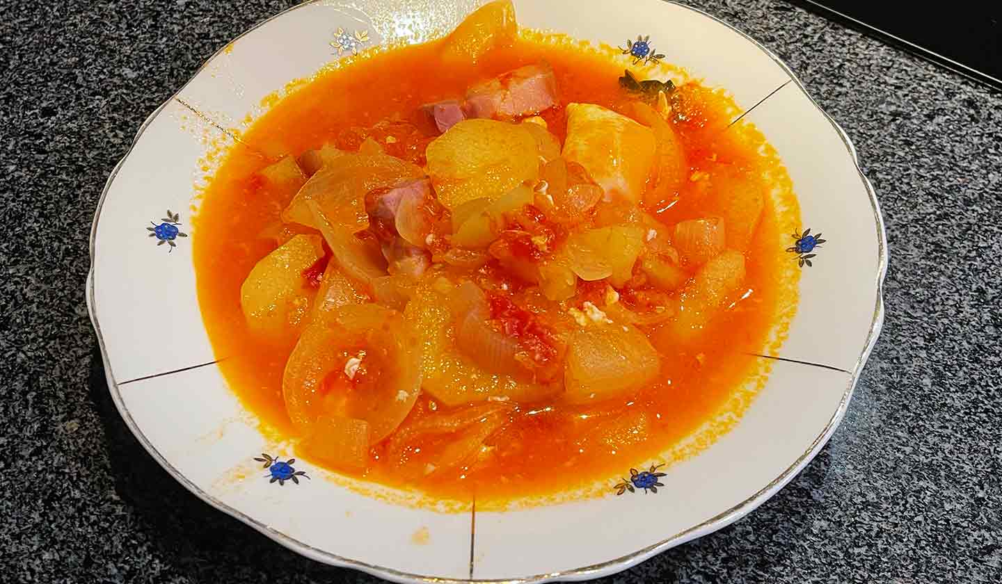 Sopa de Tomate à minha moda Sopa de Tomate à minha moda