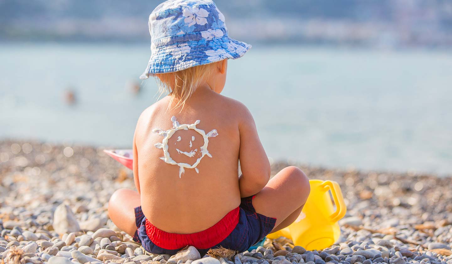 Proteger a pele do bebé do sol