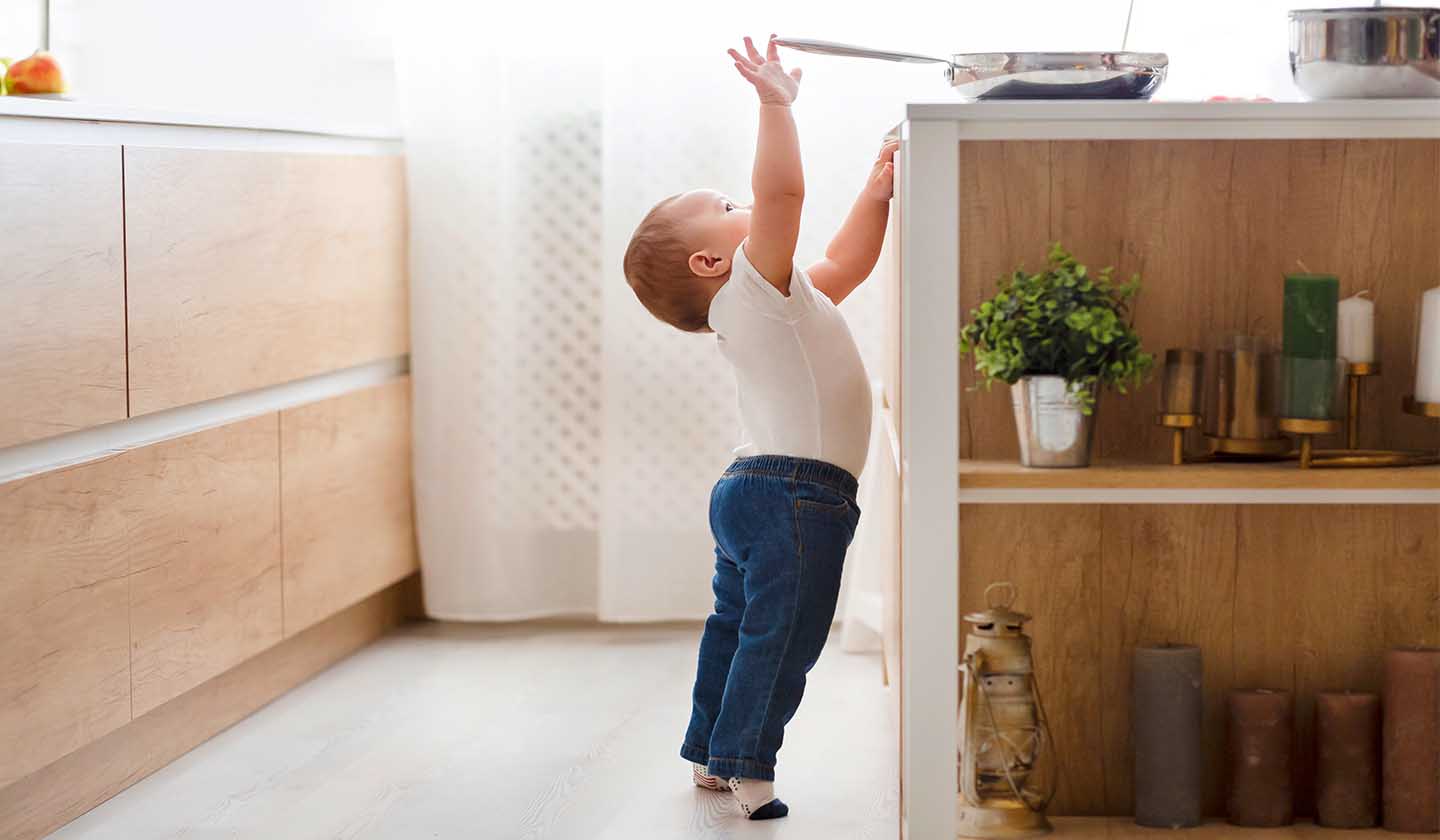Atenção aos movimentos da criança na cozinha